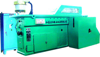 Mécanicien horizontal Impact Extrusion Machine pour le tube pliant